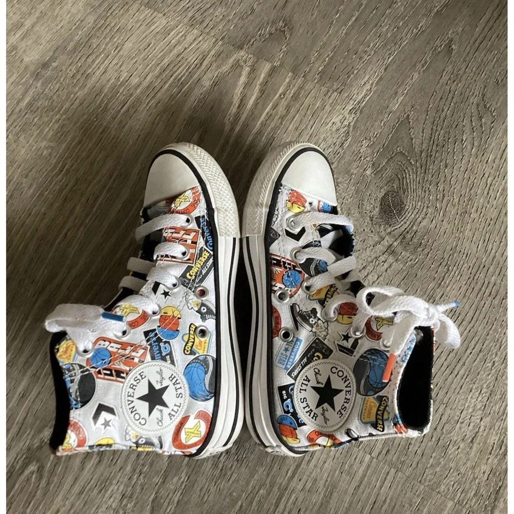 Converse Youth Size 11 All Star Jump Ball High Top Sneakers Chuck Taylor 672449C